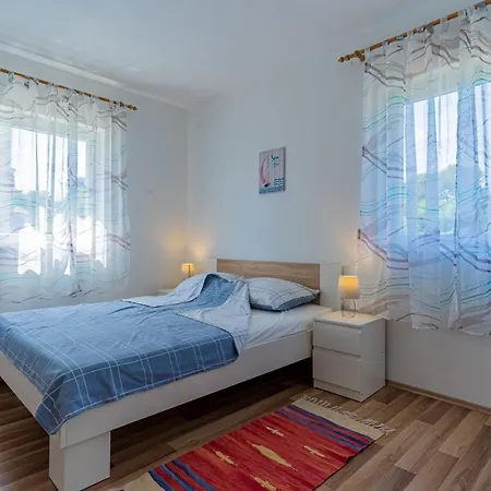 Apartmani Cres קרס