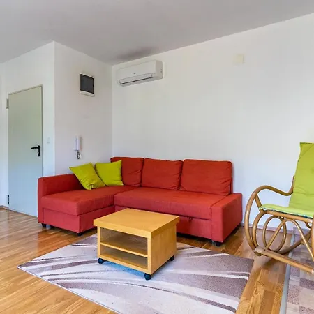 Apartmani Cres * קרס