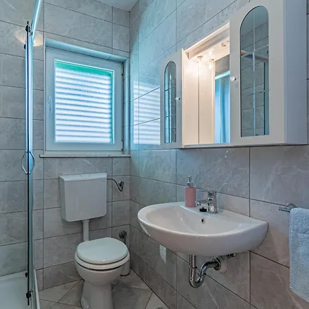 Apartmani Cres דירה *