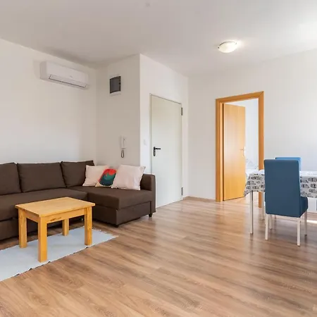 Apartmani Cres * קרס
