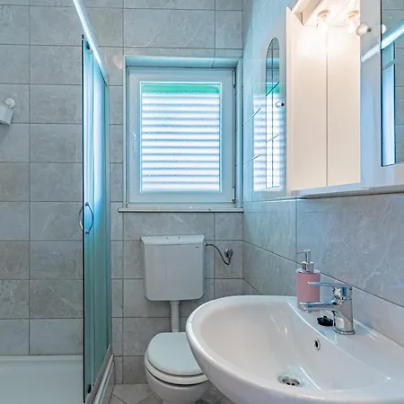 Apartmani Cres דירה *