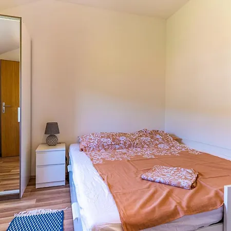 Apartmani Cres קרס