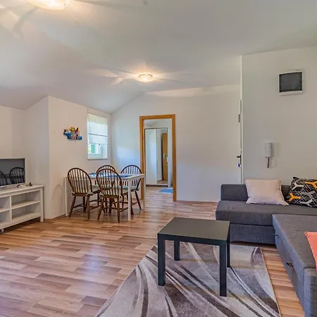 Apartmani Cres קרס