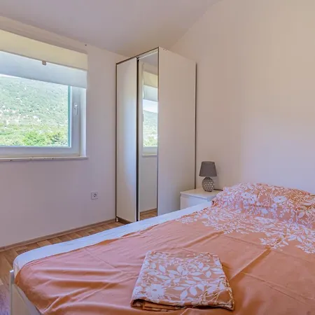 Apartmani Cres קרס