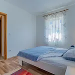 아파트 Apartmani Cres 크레스