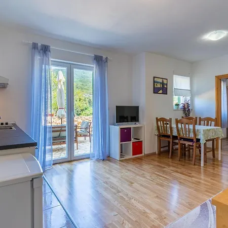 Apartmani Cres