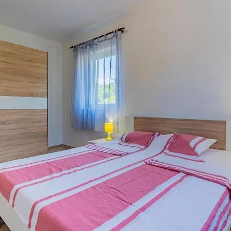 Apartmani Cres *